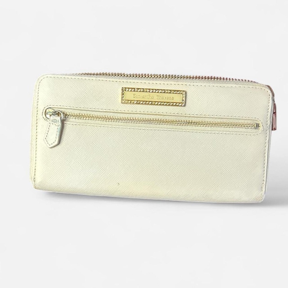 Samantha Thavasa Elegant Cream Wallet W/Floral Interior